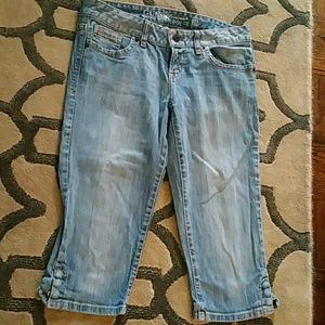 Guess jeans capris