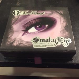 Too Faced "Smokey Eye" palette