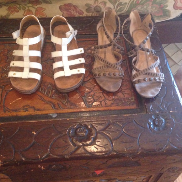 2 pair sandals size 7m