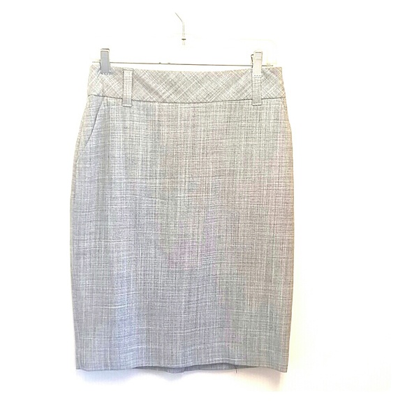 Classic Banana Republic lined knee length skirt
