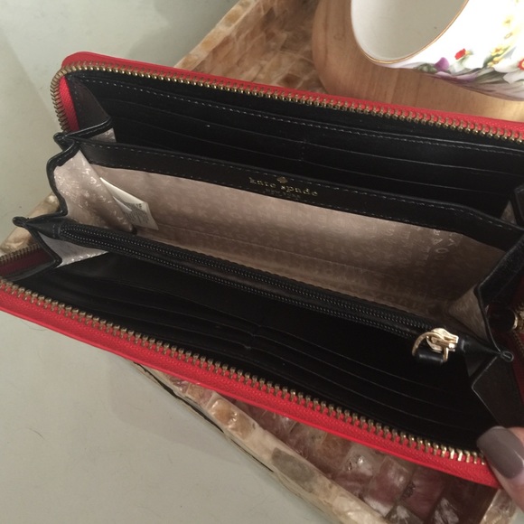 Gorgeous❤️kate spade wallet!! - Picture 2 of 6