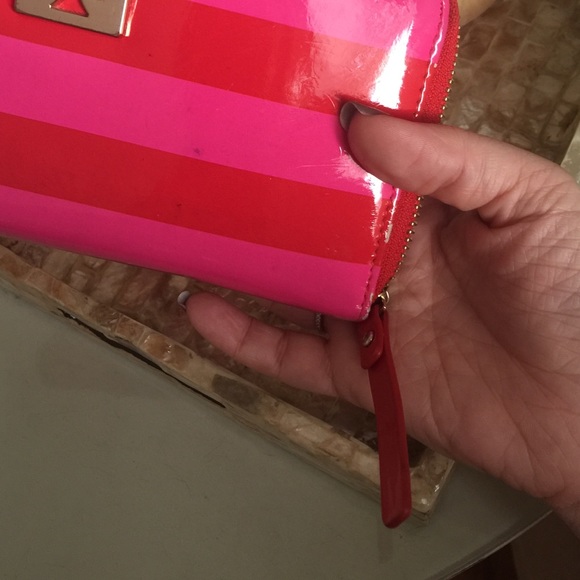 Gorgeous❤️kate spade wallet!! - Picture 3 of 6