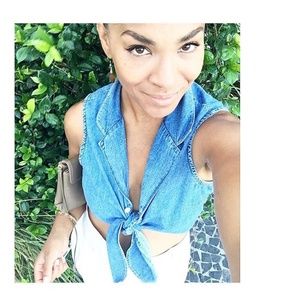 Meet your Posher, Kenia