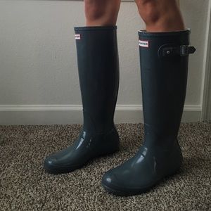 Hunter Original Tall Gloss Rain Boots in Gray