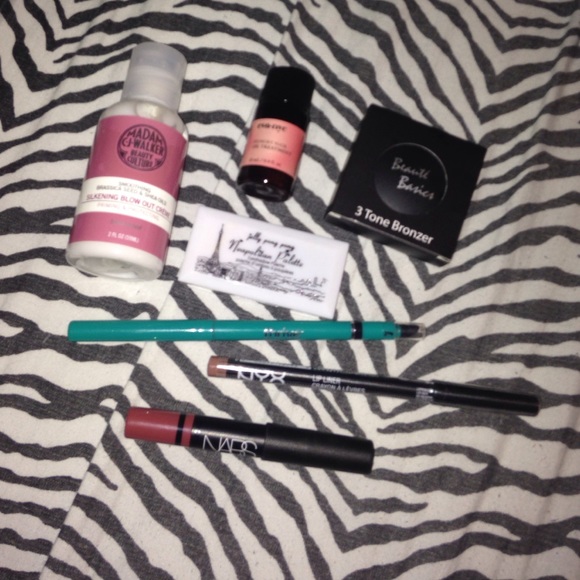 Ipsy makeup bundle