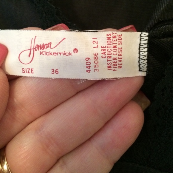 Black lace slip with adjustable straps Vintage and in EUC. - Picture 4 of 5