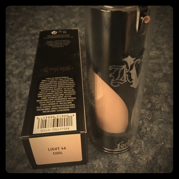Kat Von d lock it foundation light 46