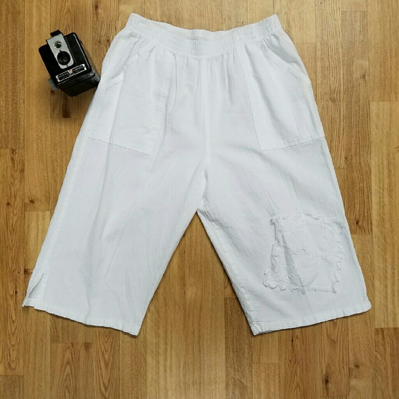 White Cloth Shorts - Picture 1 of 1
