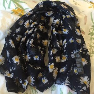 Forever 21 Floral Daisy Sheer Lightweight Scarf