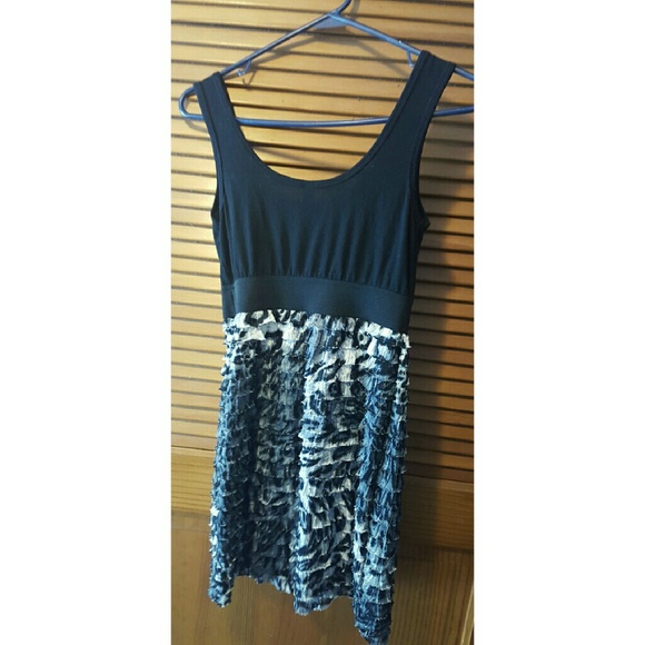 White leopard print ruffle mini dress - Picture 2 of 3