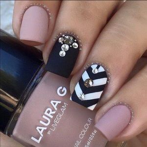 Meet your Posher, Tania