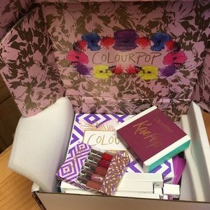 💋COLOURPOP IS HERE! Made LA/BEAUTIFUL COLORS/WOW!