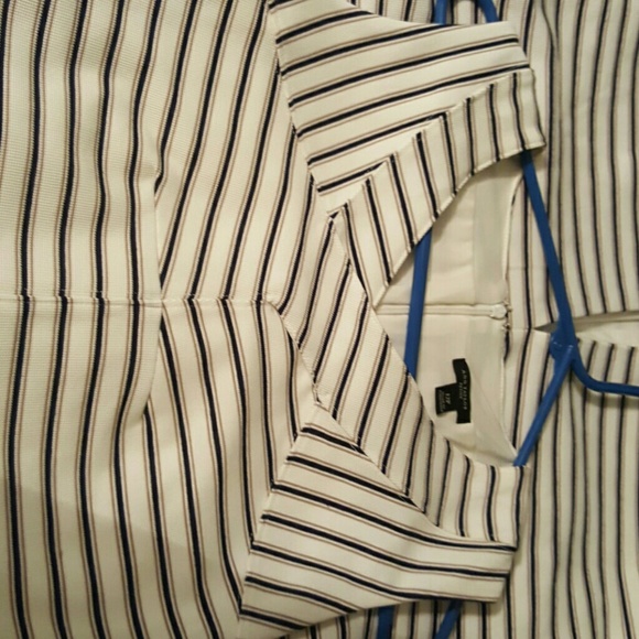 Striped sleeveless Anne Taylor dress - Picture 2 of 3