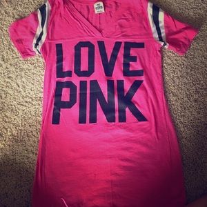 VS Pink tee!