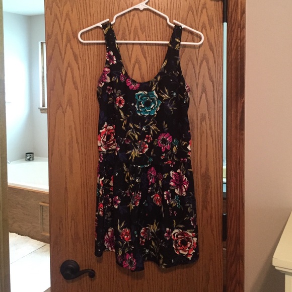 Cute floral romper - worn twice!