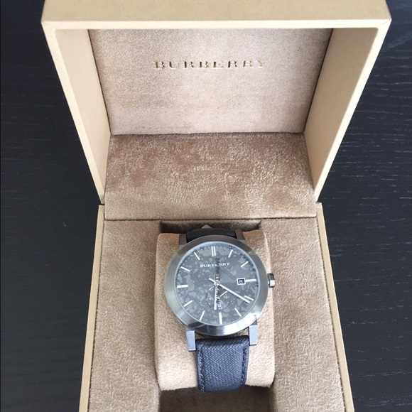 Burberry Men's The City Gray Beat Check Watch