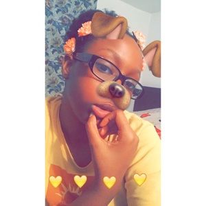 Meet your Posher, Adanna