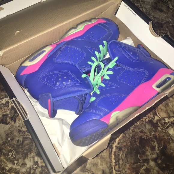 Retro 6 Jordans! Size 5.5 youth (boys)