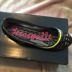 Betseyville flat new sz 7