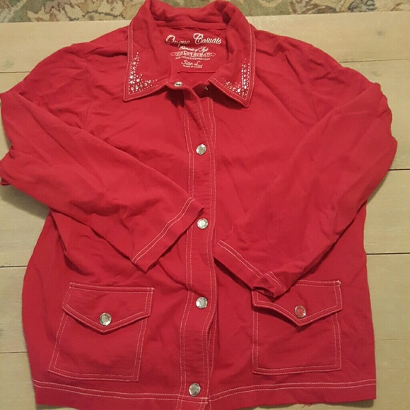 Cotton button light weight top - Picture 1 of 3