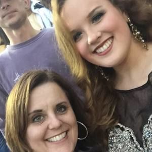 Meet your Posher, Leah