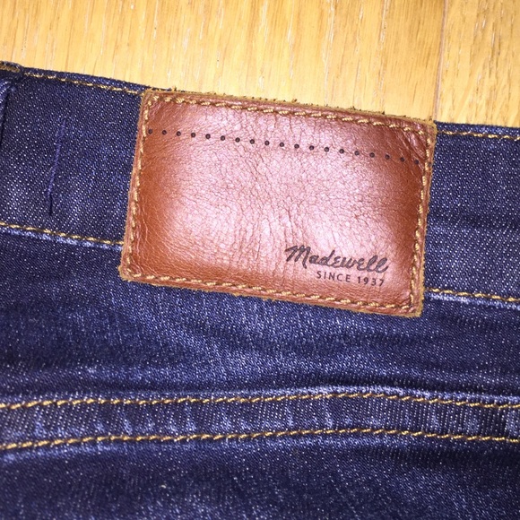 Madewell dark wash size 25 jeans never worn - Picture 2 of 3