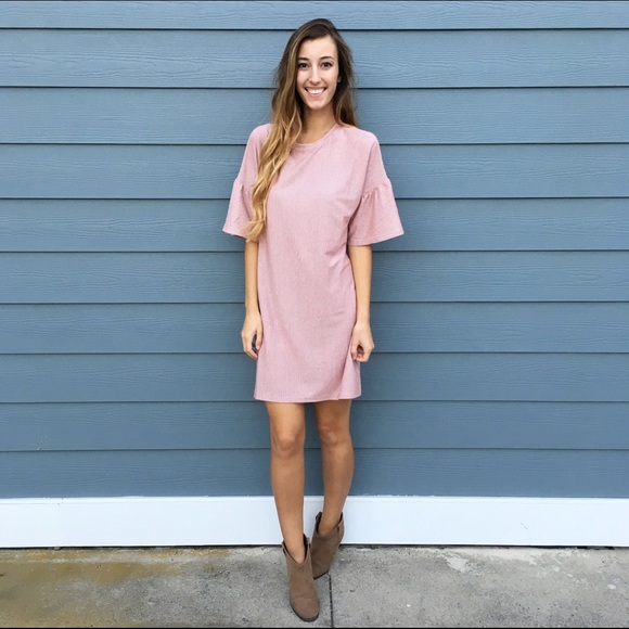 red flutter sleeve dress - Picture 4 of 4