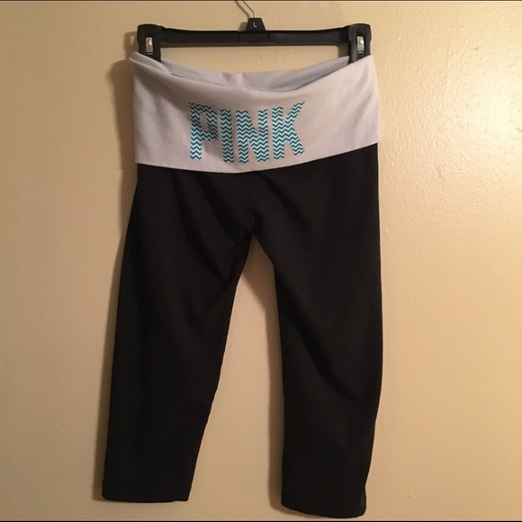 *ONE HOUR SALE* 🎉🎉PINK cropped yoga/leggings