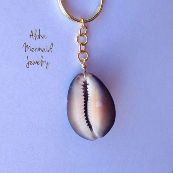 AlohaMermaidJewelry Accessories - Hawaiian Cowry Shell Gold Keychain / Zipper Pull