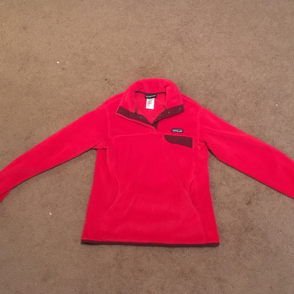 Red Patagonia Pull Over