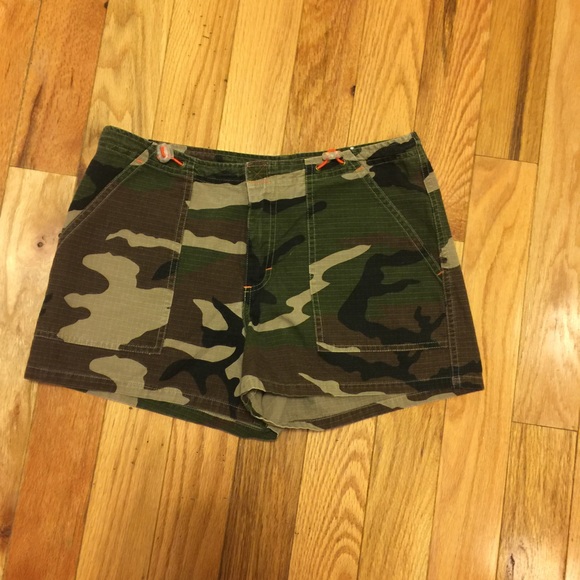 Camo shorts - Picture 1 of 3