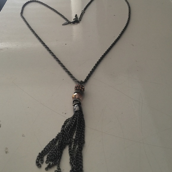 Necklace with tassel - Picture 1 of 3