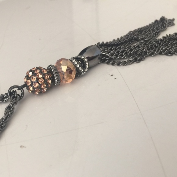 Necklace with tassel - Picture 2 of 3