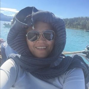 Meet your Posher, Ogie