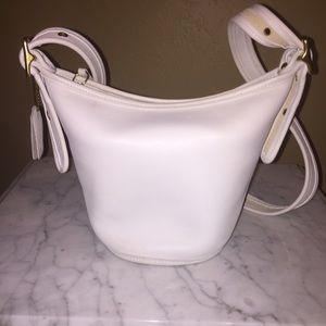 Vintage Coach 'Maggie' 9019 bucket bag