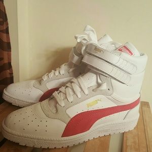 🎉 New!! Puma Casual 2 strap Sneakers