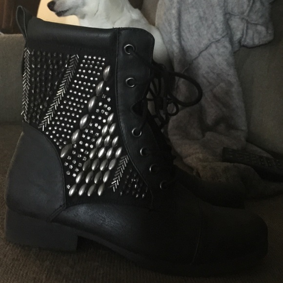 New boots - Picture 1 of 2