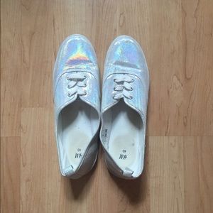 💟 Holographic sneakers