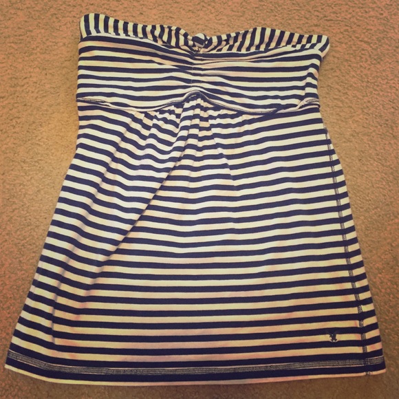 Strapless top