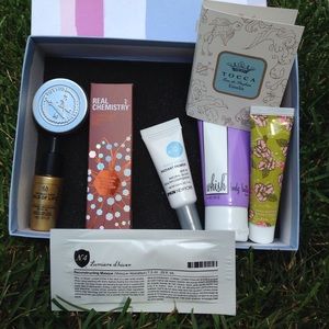 Birchbox with 8 samples