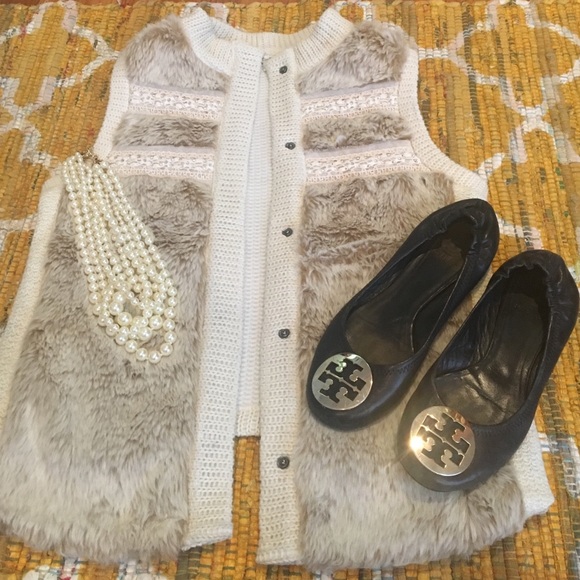 Miss Me, white fur vest, NWOT, size medium