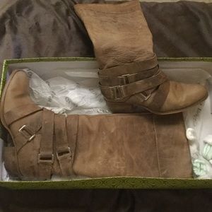 Gianni Bini leather boots