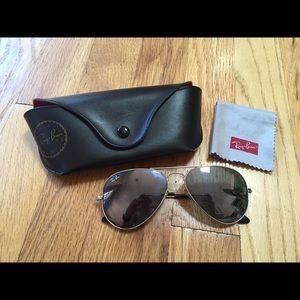 Ray Ban Aviators with case and cloth