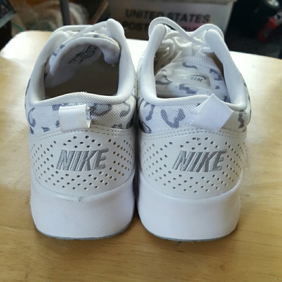 Rare cheetah Nike Theas - Picture 3 of 4