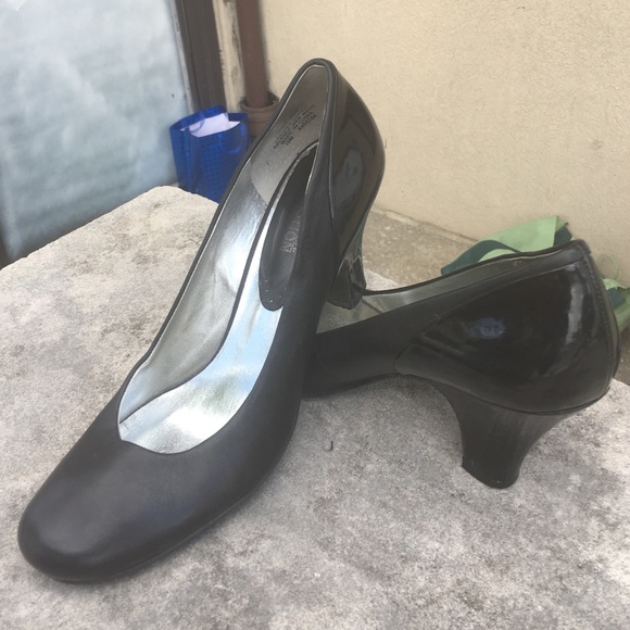 The Basic Black Shoe - image 4