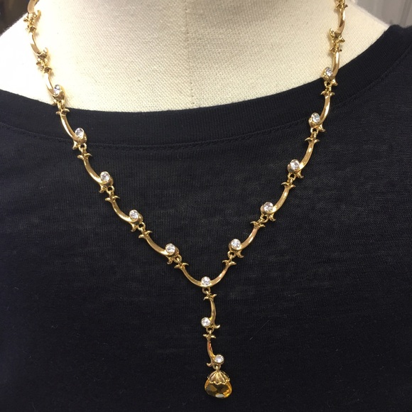 Vintage teardrop necklace with stones! Beautiful