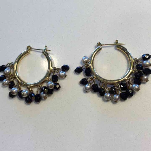 HOOP EARRINGS gold w/black & champagne beads