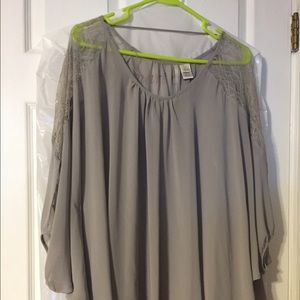 Womens Lauren Conrad gray blouse