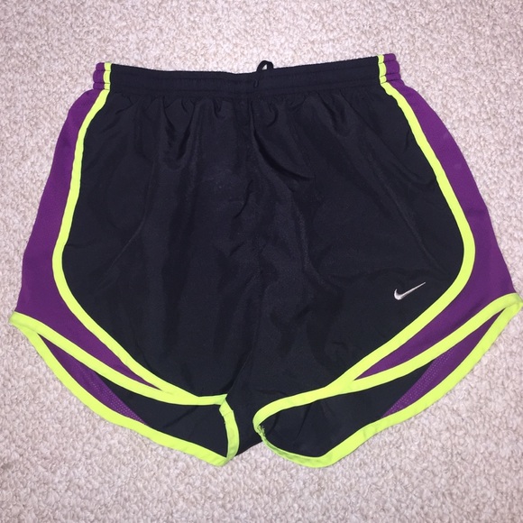 Nike Pants - NWOT Nike shorts