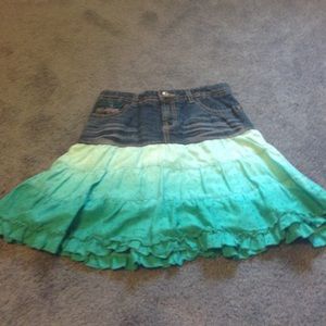 Jean skirt with ombré fabric